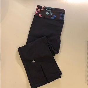Lululemon Cherry Blossom Capris (8)